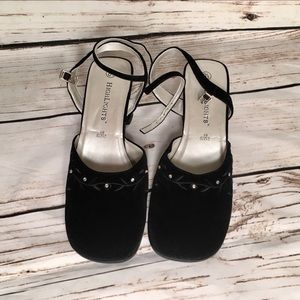 HighLight Size 8.5 Black Suede Low Heel